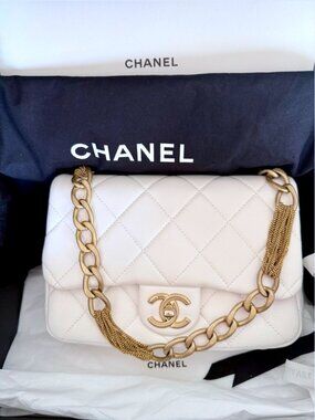 ✨Chanel Small Flap Bag White Calfskin Quilted Leather Gold Chain Strap✨